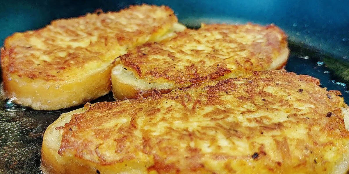 Быстрый и сытный завтрак для всей семьи: 3 рецепта за 10 минут из доступных продуктов