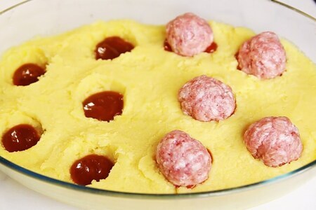 Ужин за 30 минут: домашние фрикадельки с нежным картофельным пюре