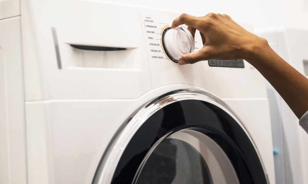 Как вернуть к жизни бытовую технику после отключения электричества: секреты для каждой хозяйки