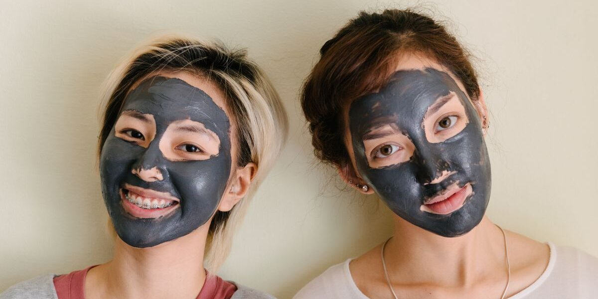 Секреты красоты звезд: как использовать активированный уголь для идеальной кожи