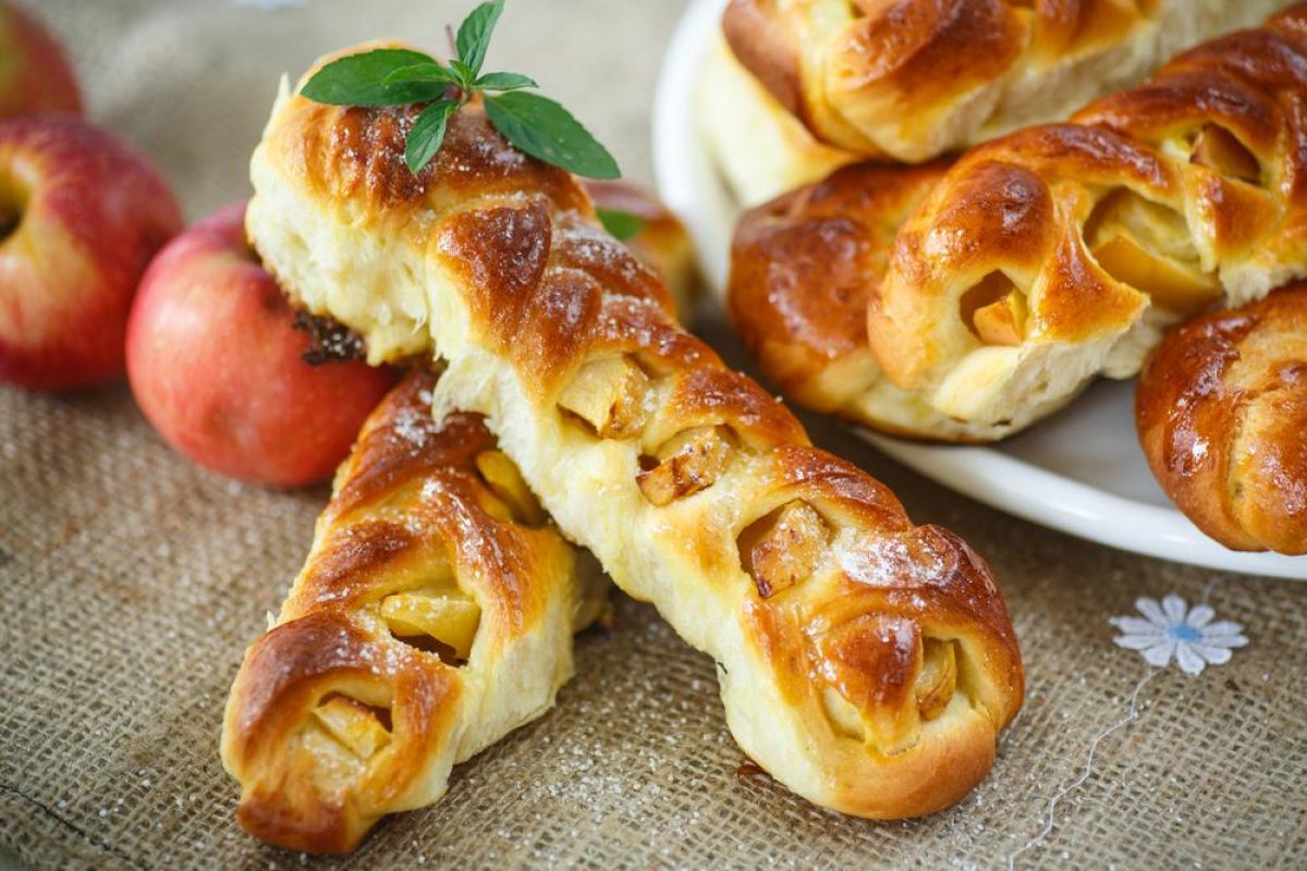 Почему дрожжевое тесто не поднимается: как избежать ошибок и испечь идеальную выпечку