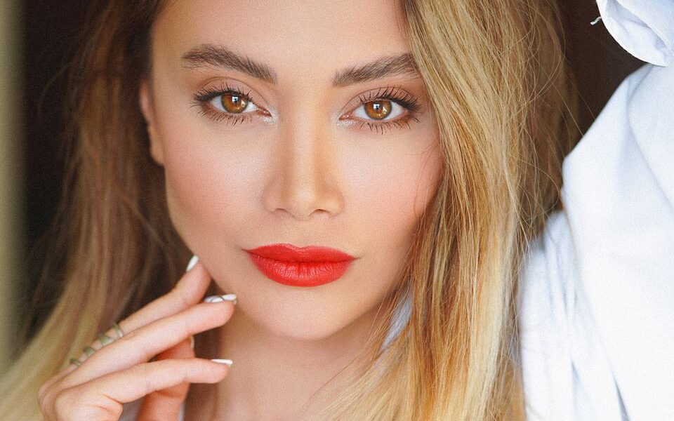 Секреты идеальных бровей: как создать безупречную форму, даже если природа не наградила