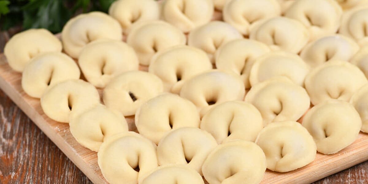 Лепим пельмени быстро и без отходов: простой рецепт для идеальных пельменей