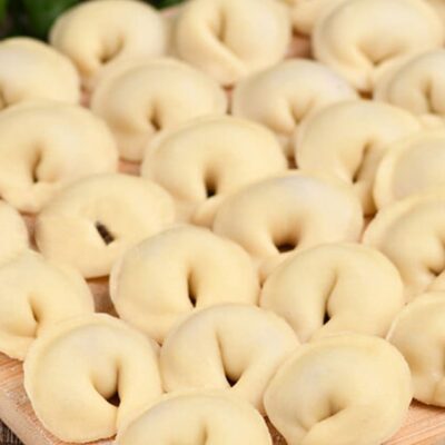 Лепим пельмени быстро и без отходов: простой рецепт для идеальных пельменей