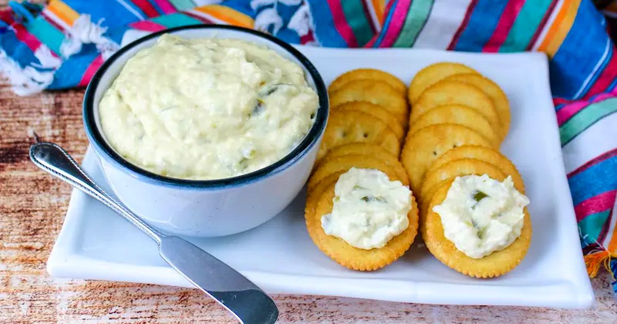 Легкий перекус: рецепт намазки из кабачков для бутербродов