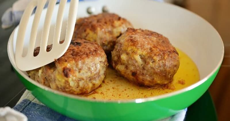 Секреты сочных котлет: 3 частые ошибки, которые портят вкус любимого блюда