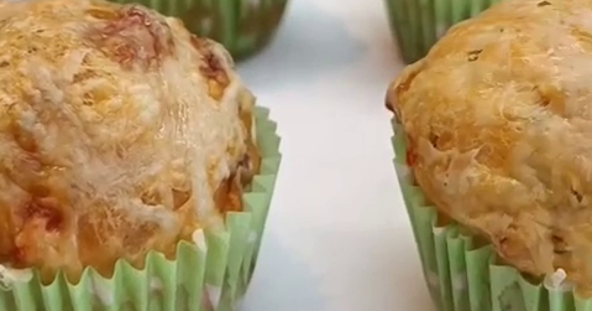 Быстрые и вкусные кексо-пиццы: идеальная закуска для дома