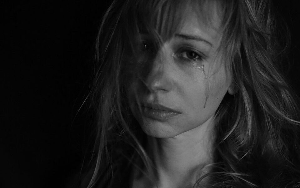 Как справиться с обидой: что делать, если вам причинили боль, а вы промолчали