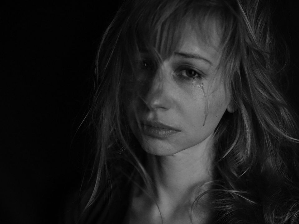 Как справиться с обидой: что делать, если вам причинили боль, а вы промолчали