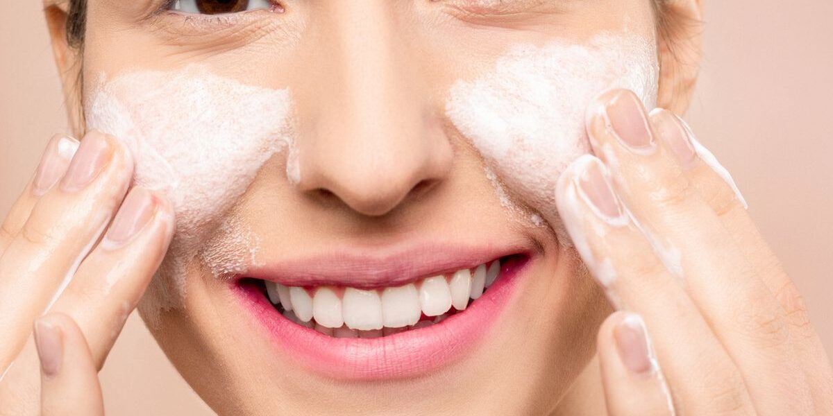 Секреты идеальной кожи: ежедневный уход как у звезд
