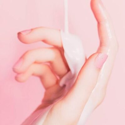 Секреты звезд: как добиться идеальной кожи рук и кутикулы