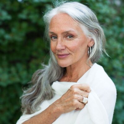 Макияж для женщин за 40: секреты молодости от супермодели