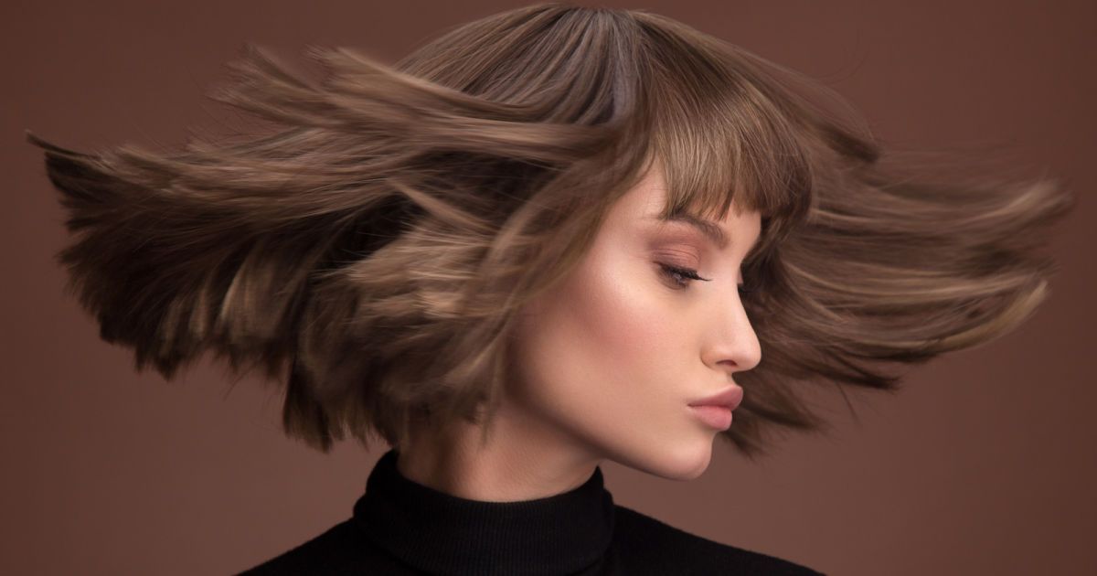 Стильные прически 2024: универсальные варианты, которые понравятся всем