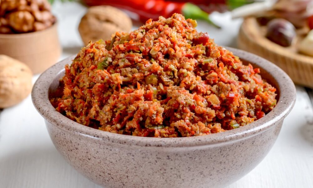 Аджика с томатами и грецкими орехами: новый взгляд на любимый рецепт