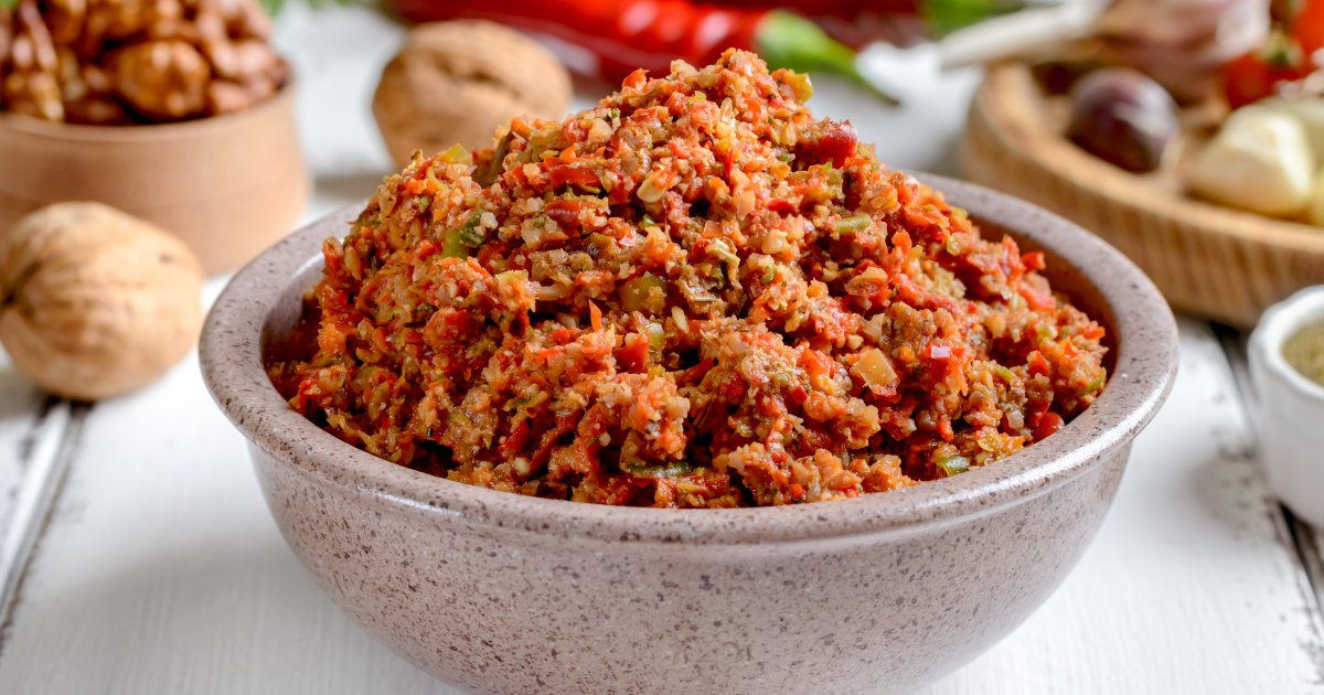 Аджика с томатами и грецкими орехами: новый взгляд на любимый рецепт