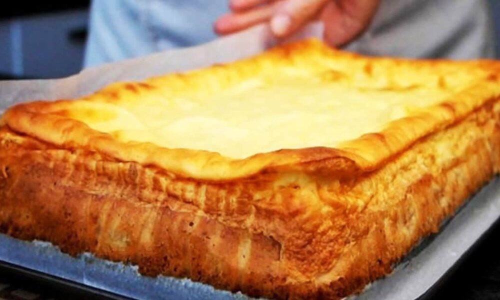 Нежный яблочный пирог: рецепт с кремовой текстурой теста