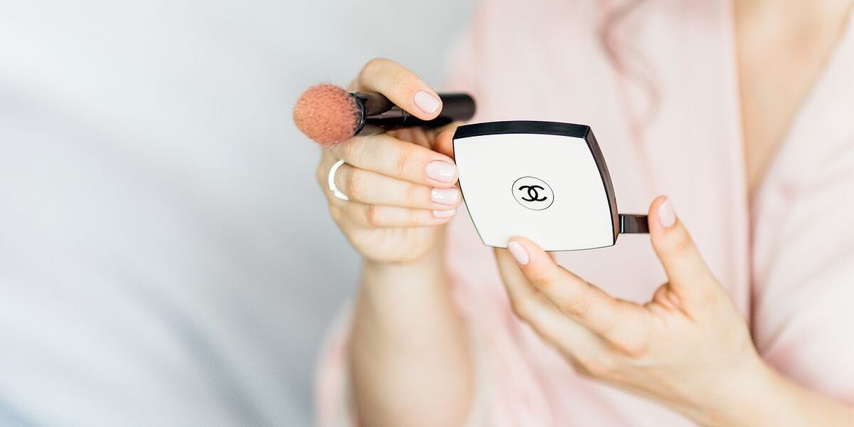 Секреты здоровой кожи: как сделать макияж без вреда для красоты