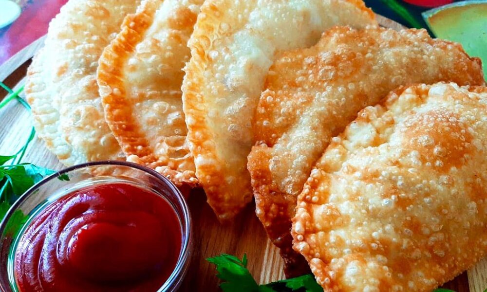 Секрет идеальных чебуреков: тонкое, хрустящее тесто, которое понравится всем