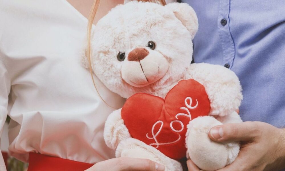 Цветы, которые "убьют" ваш бюджет: 6 неудачных подарков на День святого Валентина