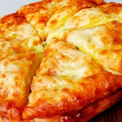 Забудьте о жарке: пышное и нежное тесто без яиц – идеальный вариант для ваших угощений