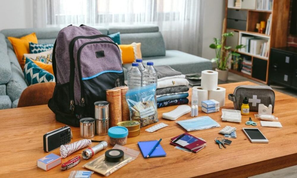 Тревожный чемоданчик: что положить, чтобы быть готовой ко всему
