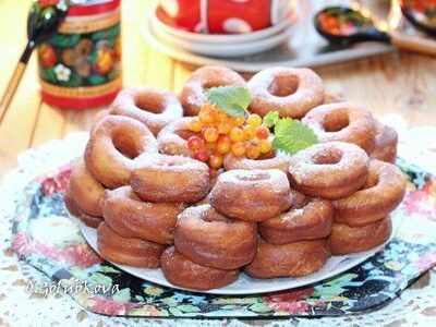 Нежные творожно-медовые пончики: рецепт для уютного чаепития