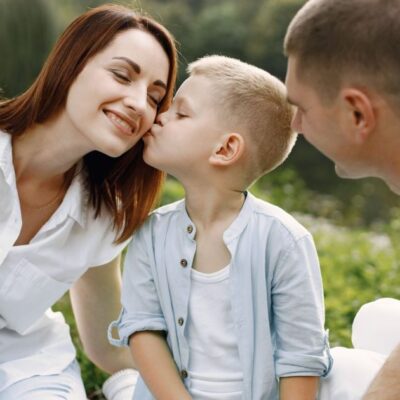 Как слова влияют на самооценку ребенка: ежедневные фразы для родителей