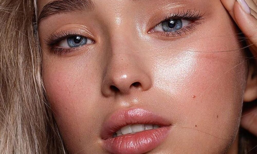 Почему кожа лица жирнится: секреты ухода и советы знаменитостей
