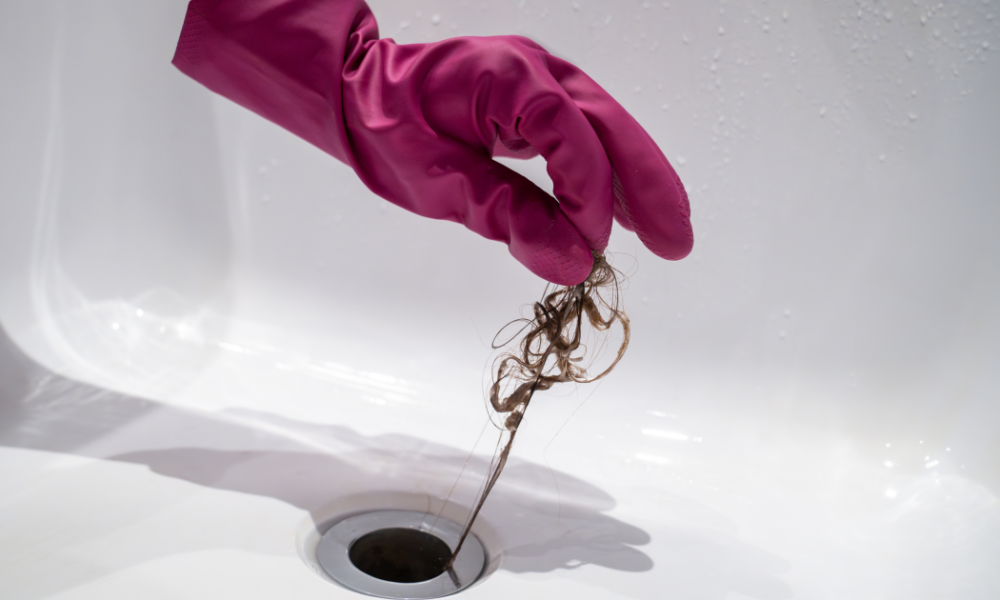 Народные средства против засоров в ванной: сантехник поделился секретами чистоты труб