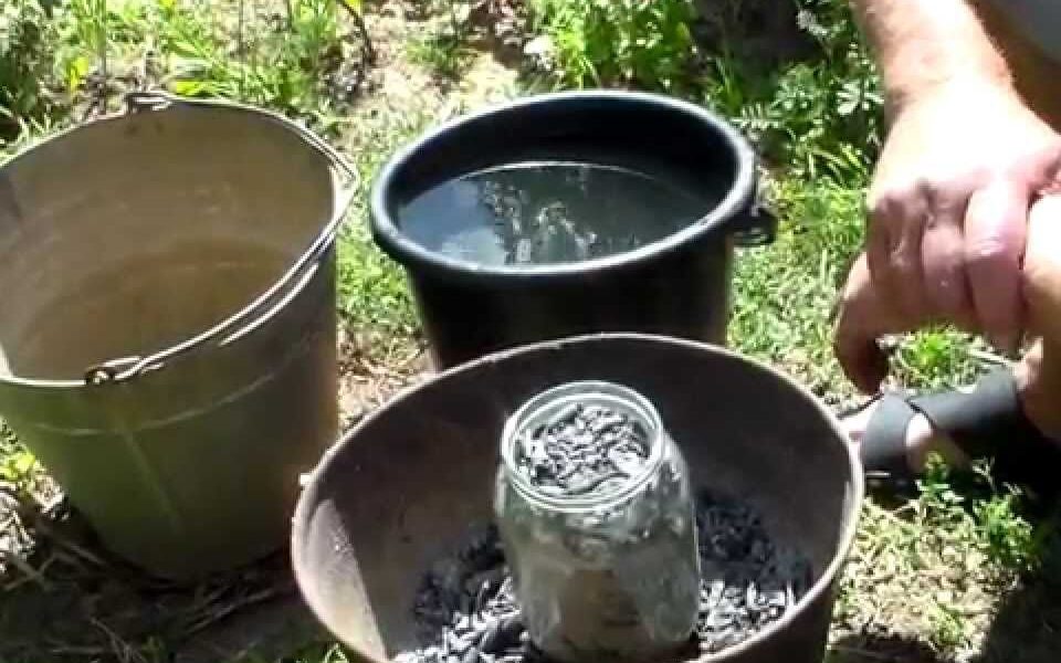 Зола как удобрение: секреты богатого урожая для вашей дачи