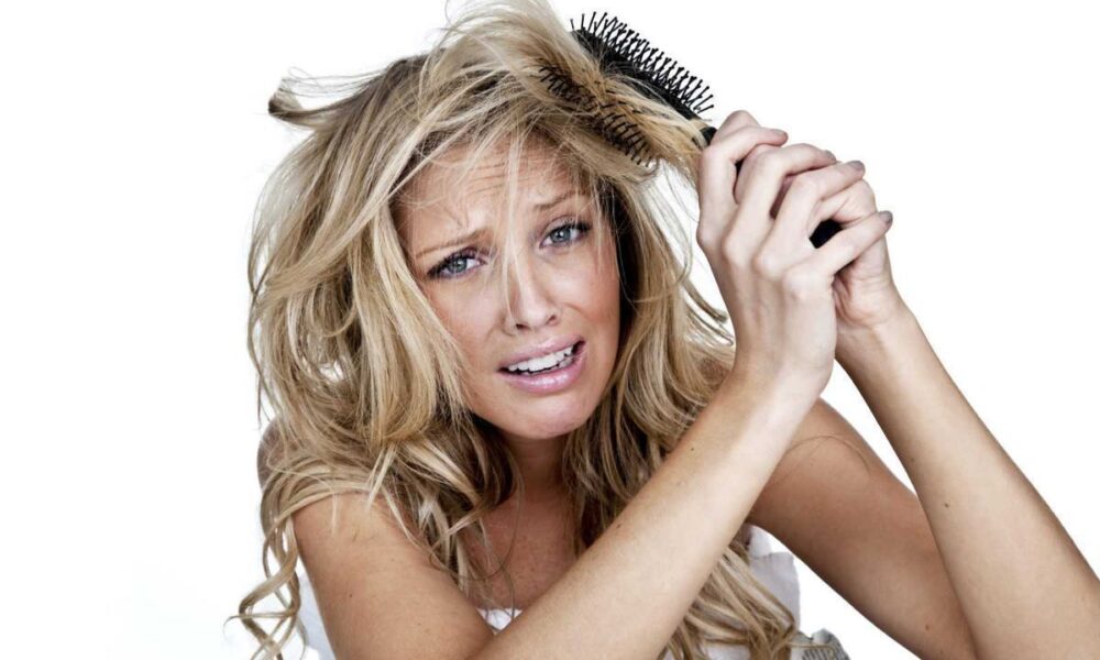 Секреты голливудских звезд: как распутать непослушные волосы
