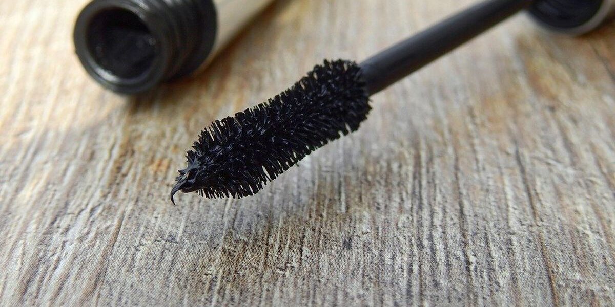 Выбираем идеальную тушь для ресниц: гид по форме кисточки