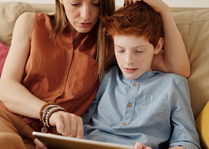 Какие слова ранят детскую душу: избегаем опасных фраз в общении с ребенком