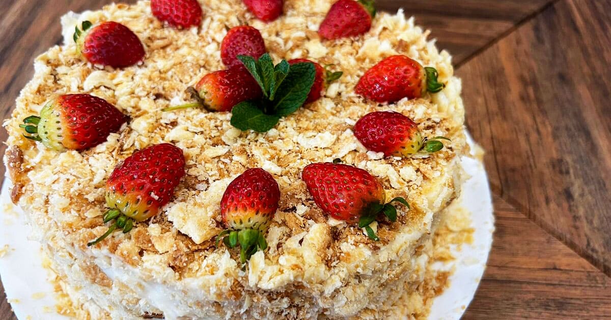 Домашний Наполеон: Рецепт, который покорит всех гостей. Готовим праздники легко и вкусно!