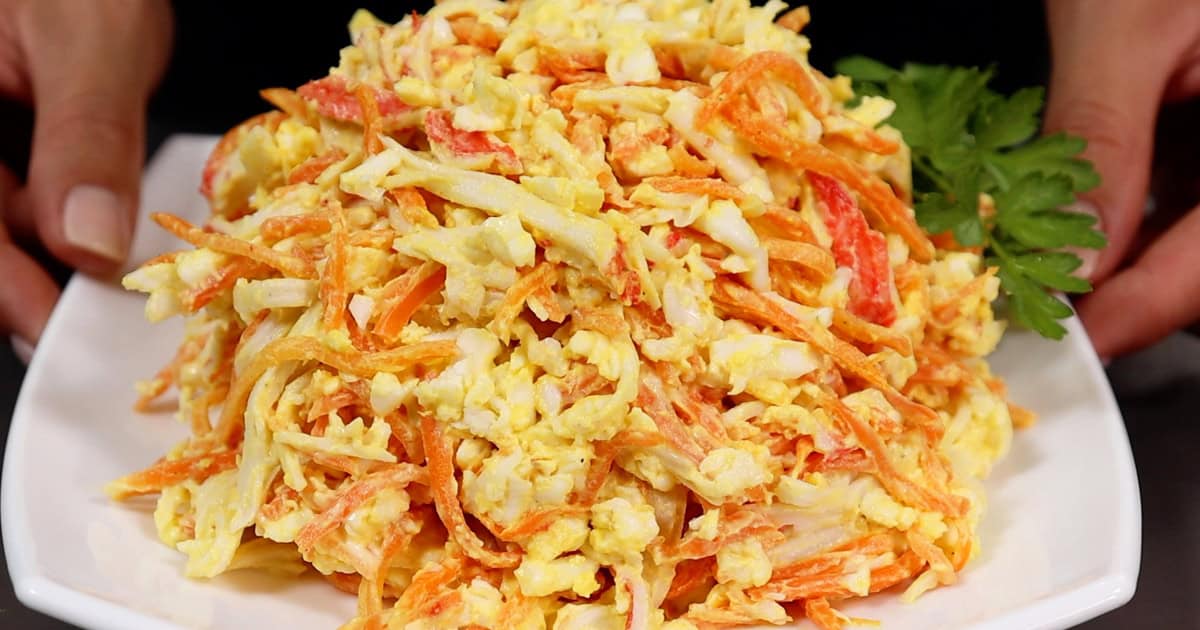 Роскошный салат из доступных продуктов: секрет дорогого вкуса, который удивит всех