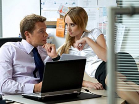 Как построить здоровые отношения на работе: советы психолога