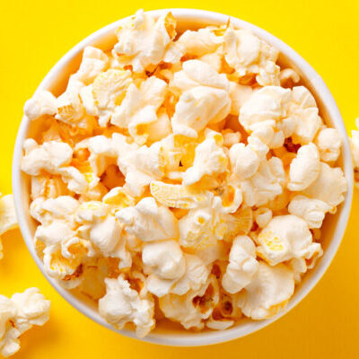 Попкорн: польза и вред для женского здоровья
