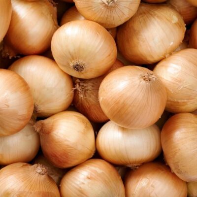 Народные рецепты: лук под подушку для здоровья и крепкого сна