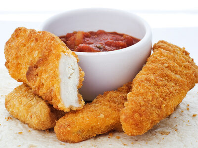 Легкие и вкусные куриные наггетсы: простой рецепт для всей семьи