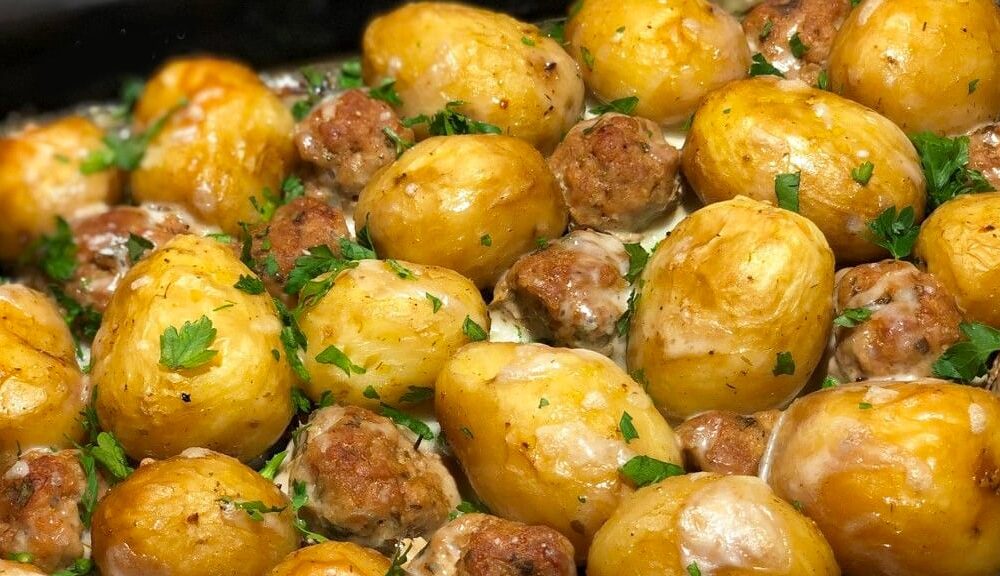 Молодая картошка в духовке: простой и вкусный рецепт для всей семьи