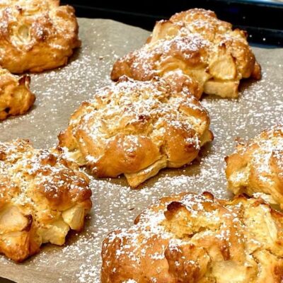 Легкая яблочная шарлотка: домашний рецепт, который покорит всех