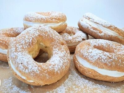 Нежные заварные кольца с творожным кремом: рецепт для домашней выпечки