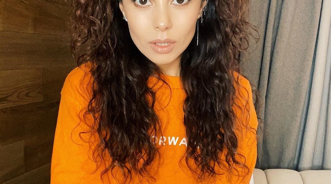 Как Настя Каменских преобразила свой стиль: от простоты к изысканности