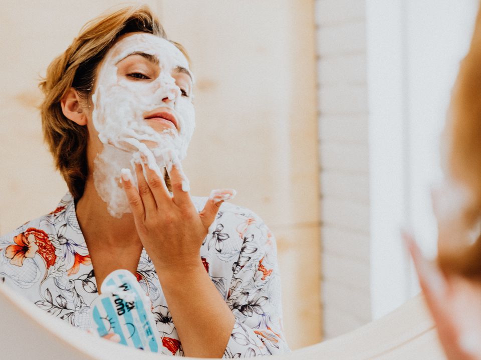 Секреты красоты: почему мыть лицо "до скрипа" вредно для вашей кожи