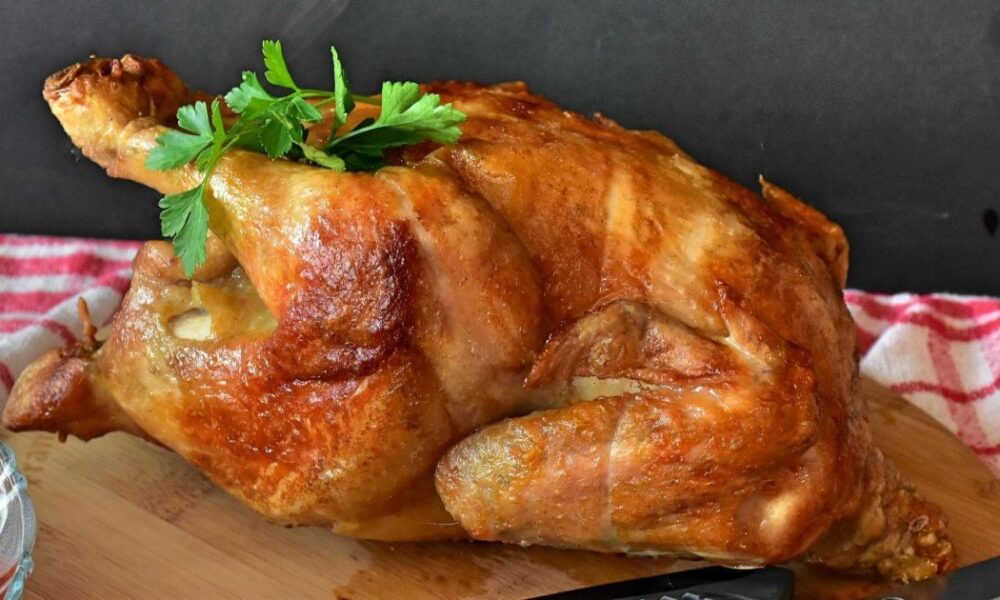 Как добиться золотистой корочки у курицы: секреты приготовления от опытных хозяек