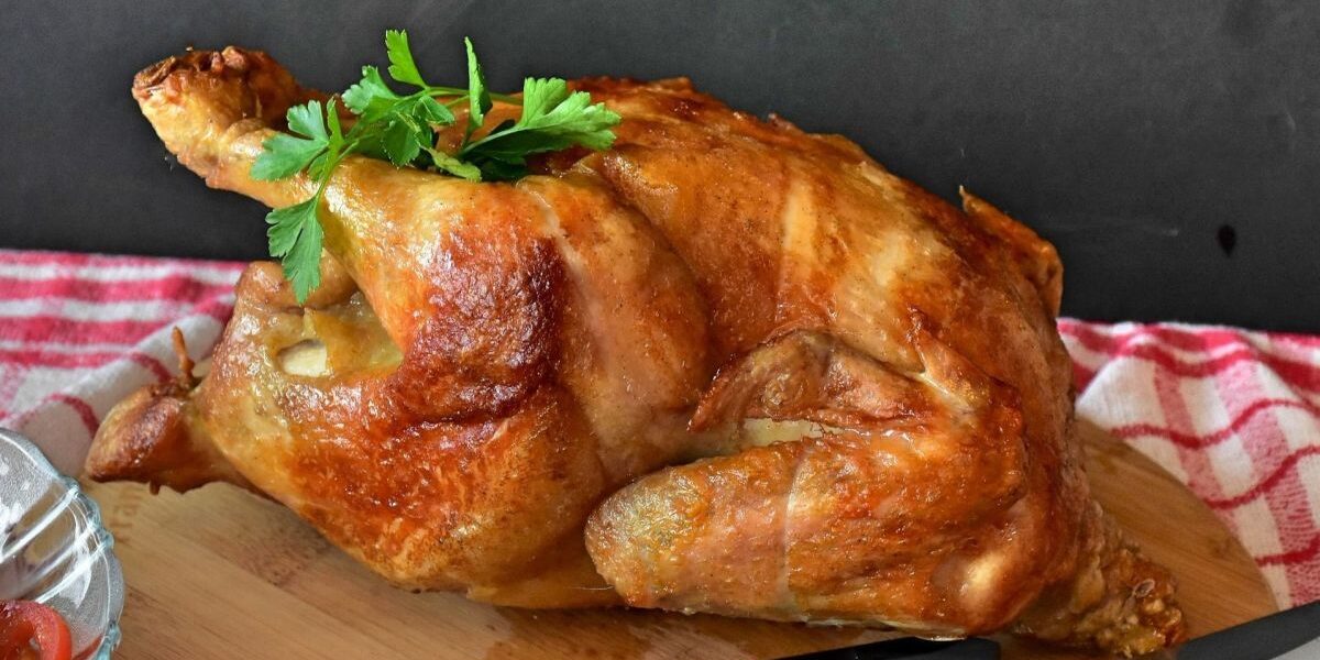 Как добиться золотистой корочки у курицы: секреты приготовления от опытных хозяек