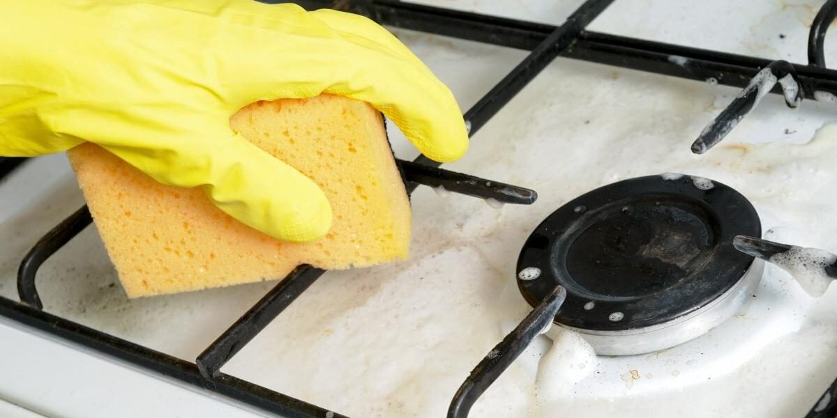 Как легко и быстро очистить газовую плиту: секреты идеальной чистоты на кухне