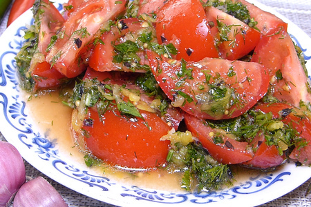 Маринованные помидоры: простой рецепт для домашней консервации