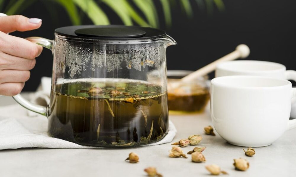 Какой чай заваривать кипятком, чтобы раскрыть вкус: секреты для дачниц