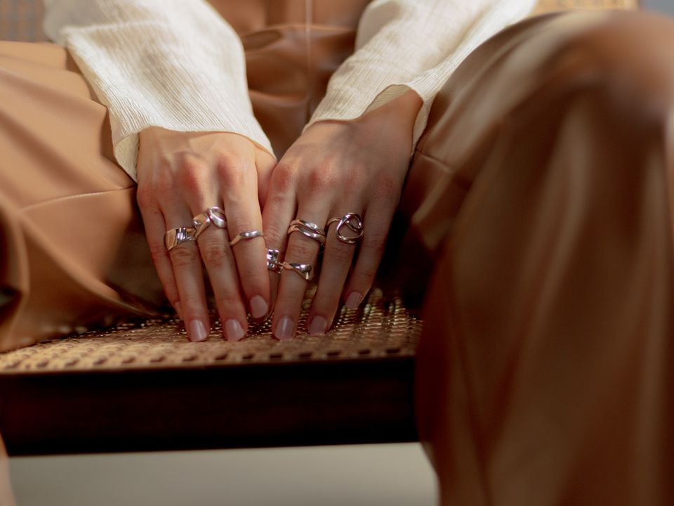 Секреты звезд: как носить кольца для красоты и удачи